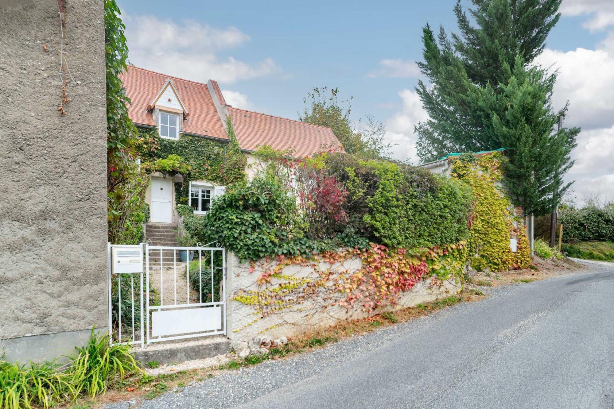 Grande Maison Creuzier - Villa 3 Chambres Et Jardin Exterior photo